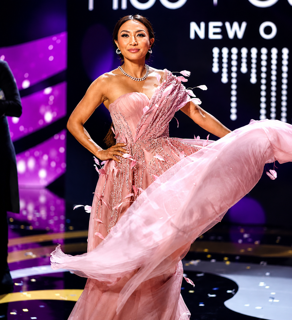 Jeannie Mai- Fleur